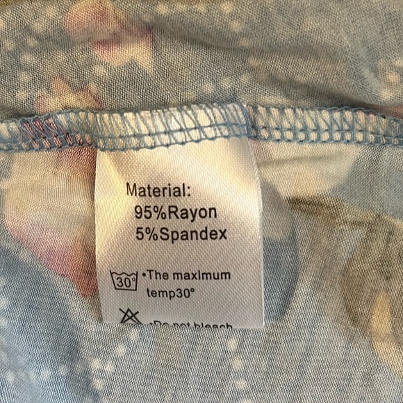 NWT Size XL Blue Floral Print Blue Women's Tunic Top W/Long Sleeve & V-Neckline - Picture 8 of 13